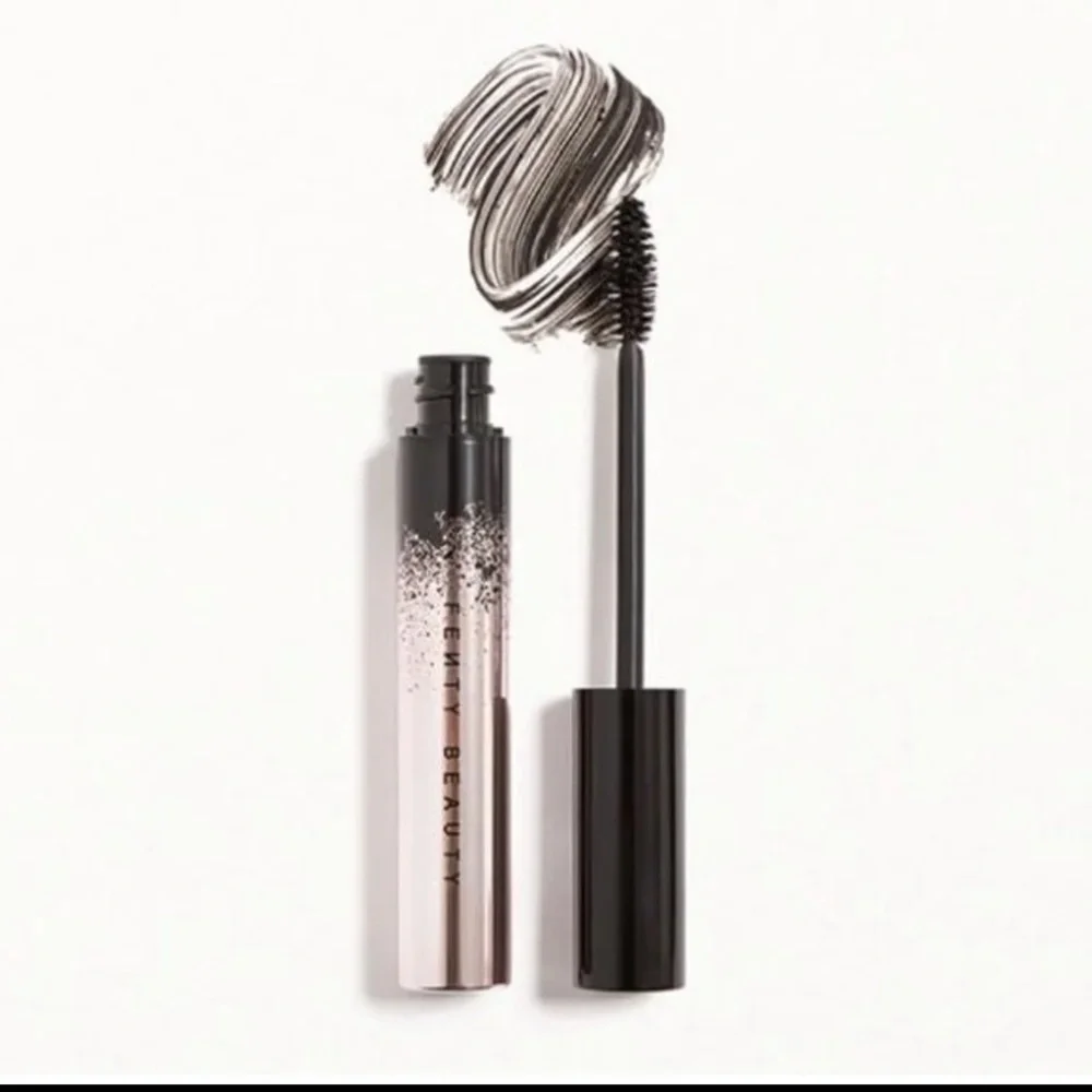 🌿 FENTY BEAUTY Full Frontal Volume, Lift & Curl Mascara
